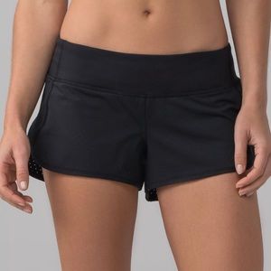 Lululemon speed short 2.5” - black, Size 2 EUC